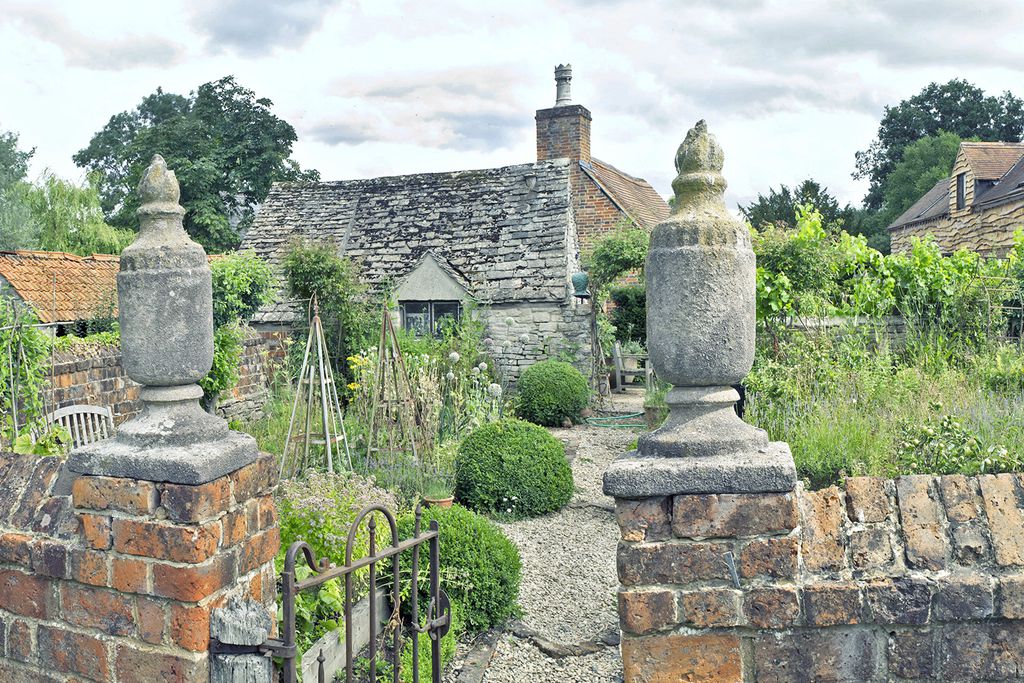 Long Barn Brandiers gallery - Gallery