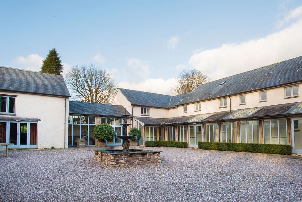 Loyton Lodge gallery - Gallery