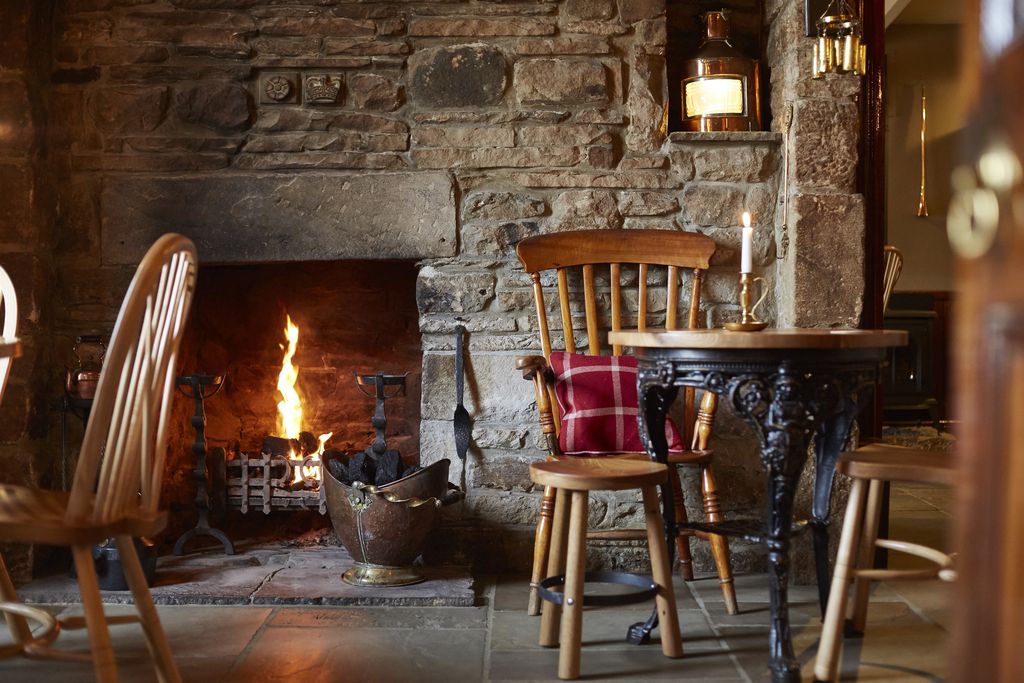 Rose & Crown gallery - Gallery