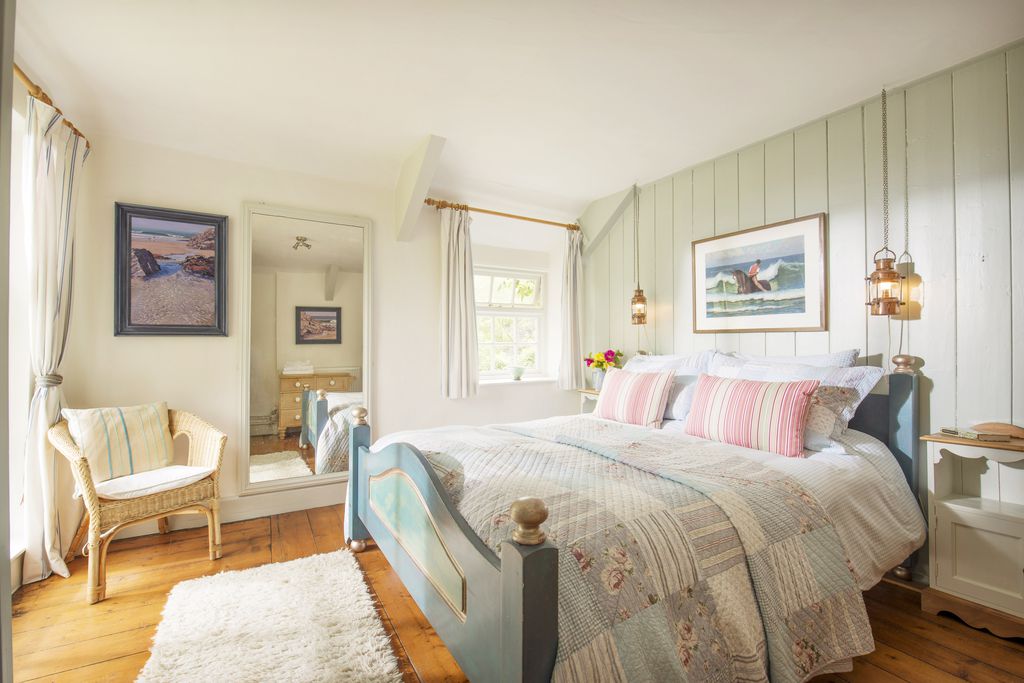Bright and airy double bedroom
