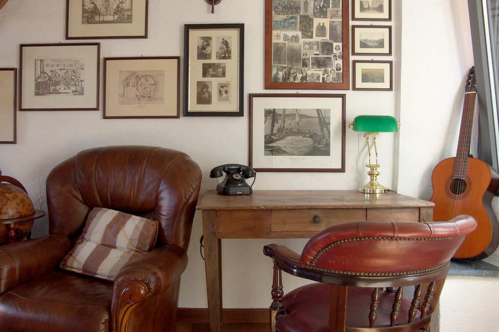 Omhom gallery - Gallery