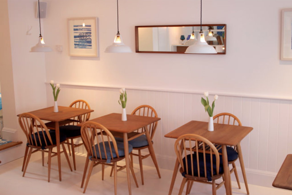 Dining room at the Trevose Harbour House
