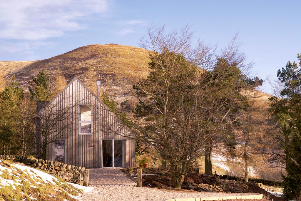 The Woodshed in Penicuik, Midlothian in the Scottish countryside, sitting alone on a mountain with private garden and wood-fired hot tub