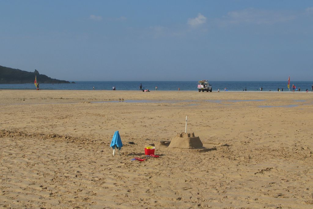 Porthcothan House gallery - Gallery