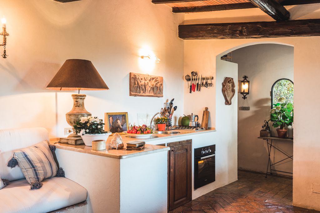 La Marchesa - Gallery