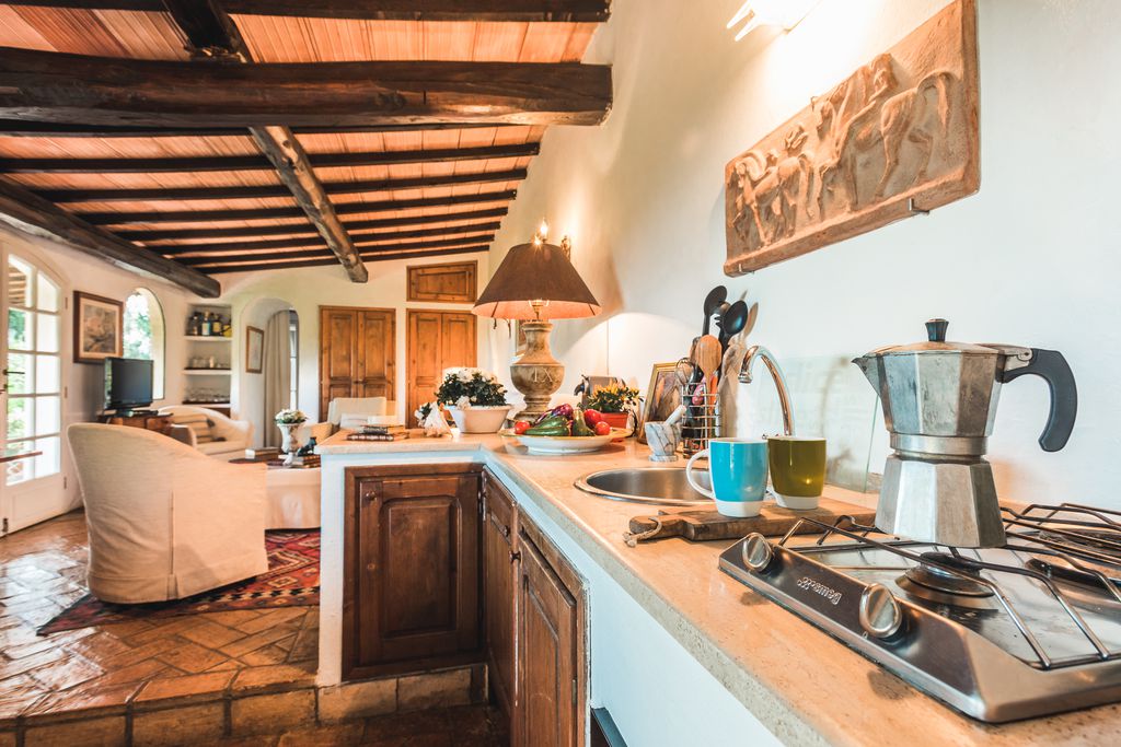 La Marchesa - Gallery