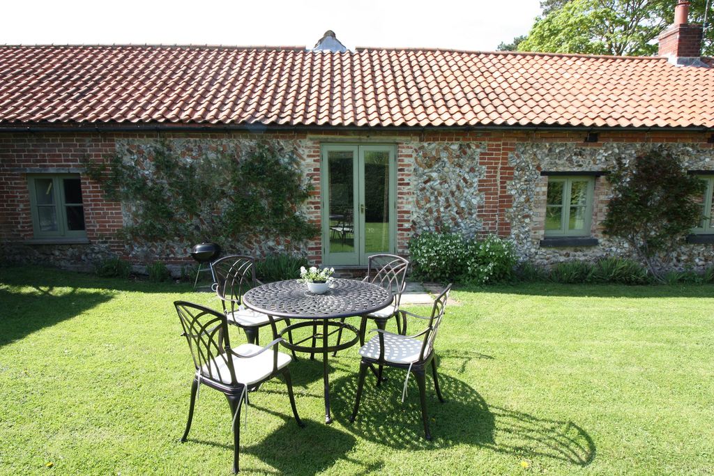Dockings Cottage gallery - Gallery
