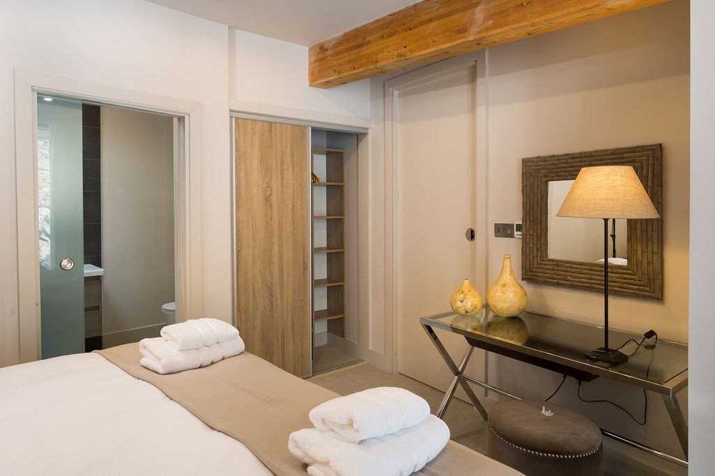 Rivers Edge, Riverside Terrace - Gallery