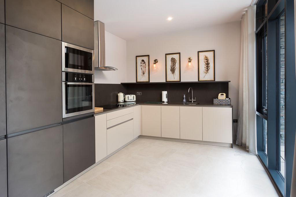 Rivers Edge, Riverside Terrace - Gallery