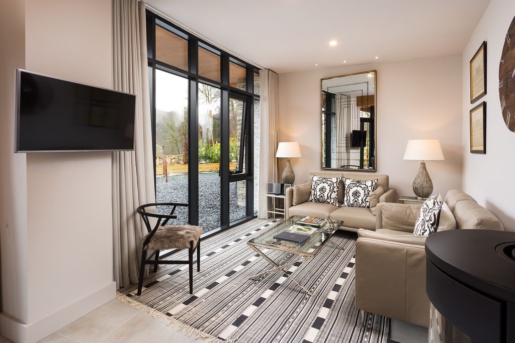 Rivers Edge, Riverside Terrace - Gallery