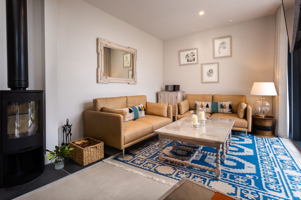 Waterside, Riverside Terrace gallery - Gallery