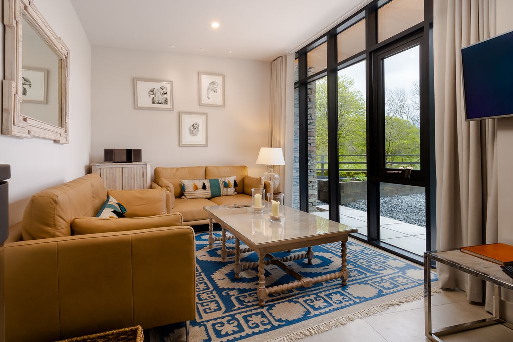 Waterside, Riverside Terrace gallery - Gallery