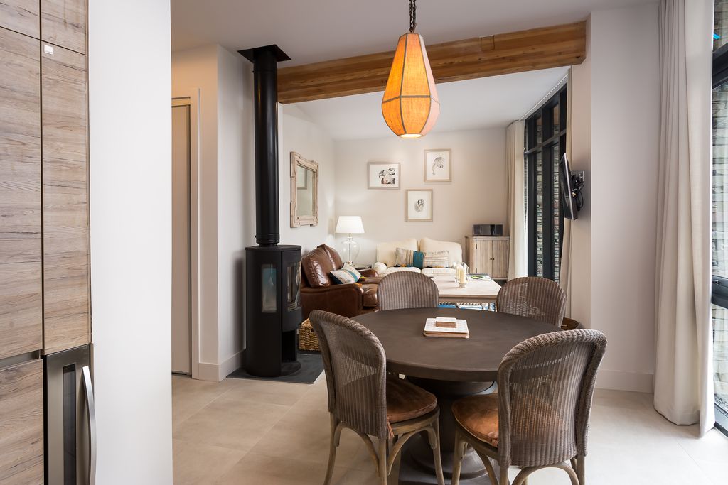 Waterside, Riverside Terrace gallery - Gallery