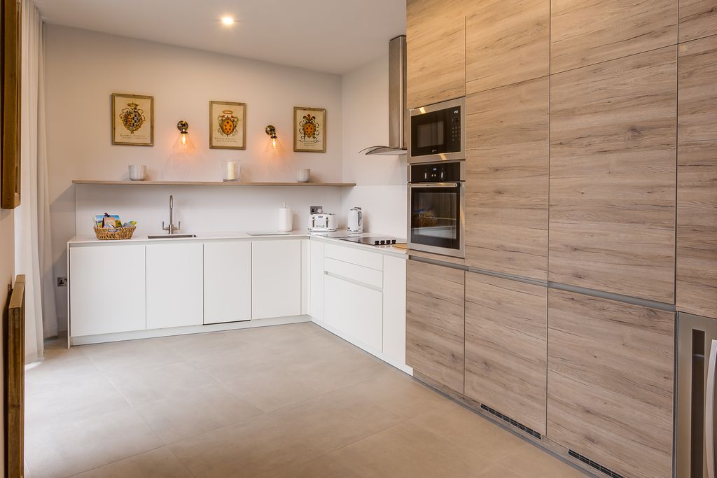 Waterside, Riverside Terrace gallery - Gallery