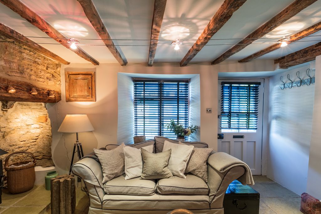 Yarrow Cottage gallery - Gallery