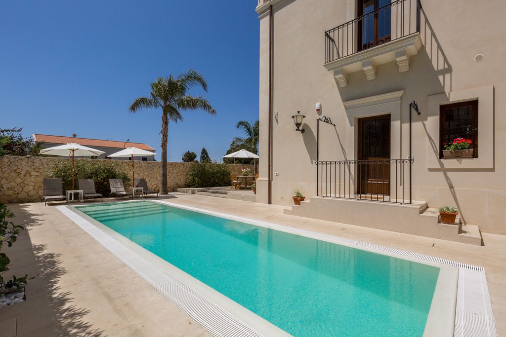 Villa Raphael gallery - Gallery