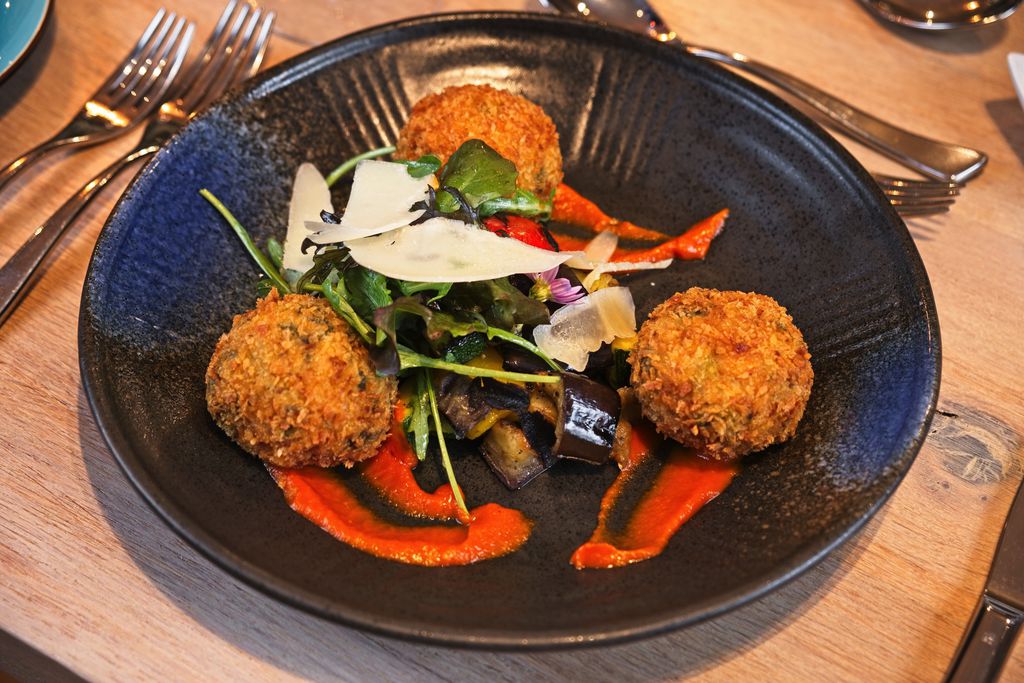 Ginger Peanut gallery - Gallery