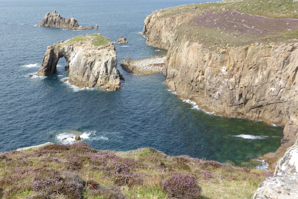 Bosworgy Bay gallery - Gallery