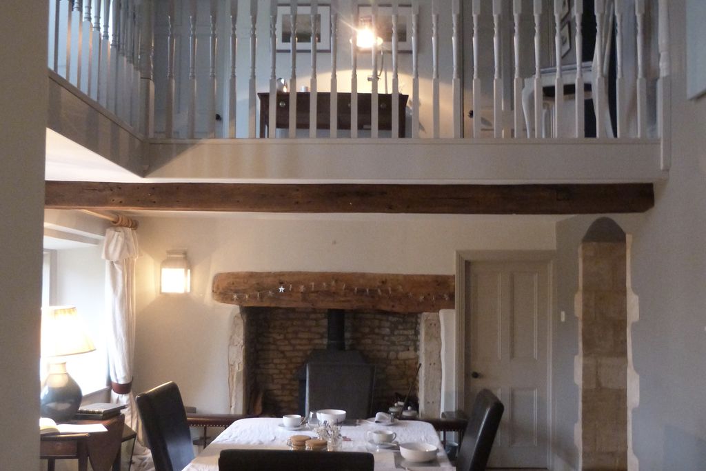 Calcot Peak House gallery - Gallery