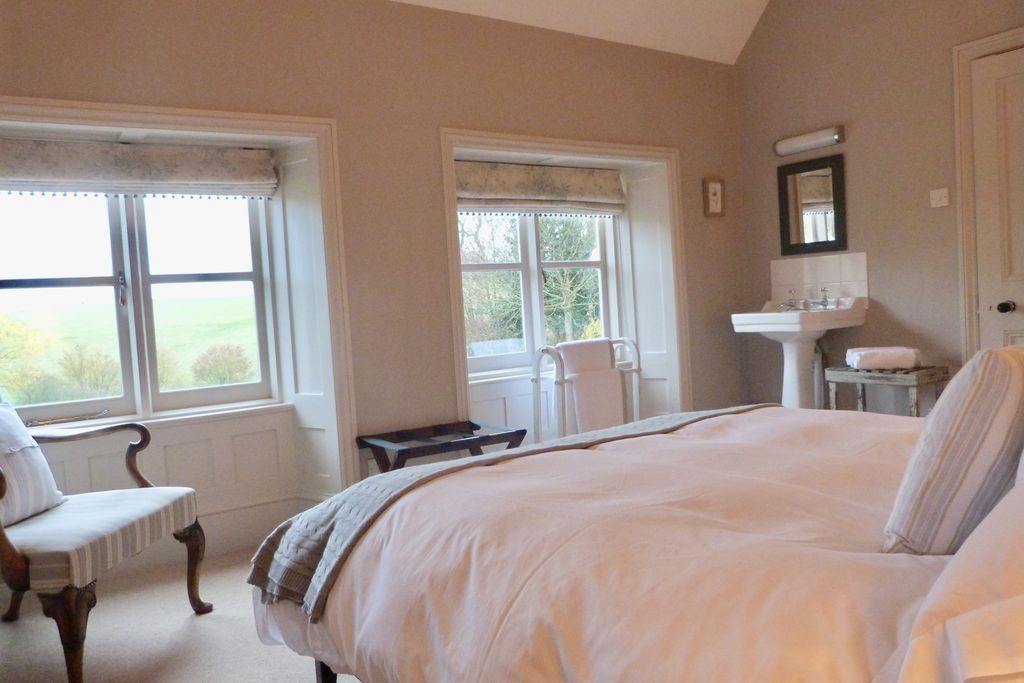 Calcot Peak House gallery - Gallery