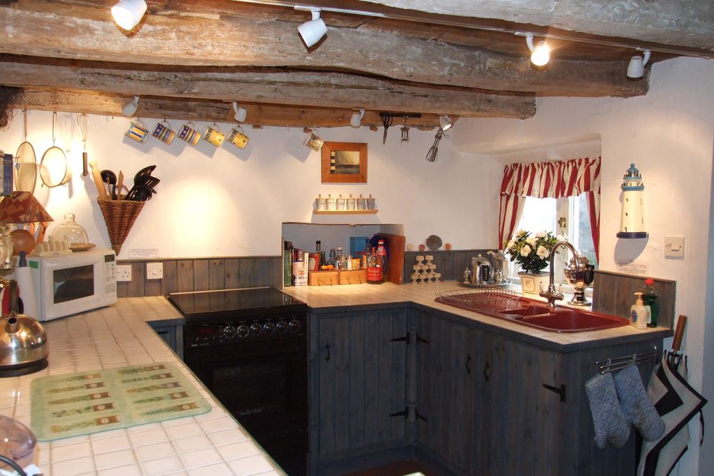 The kitchen at Launtau Cottage