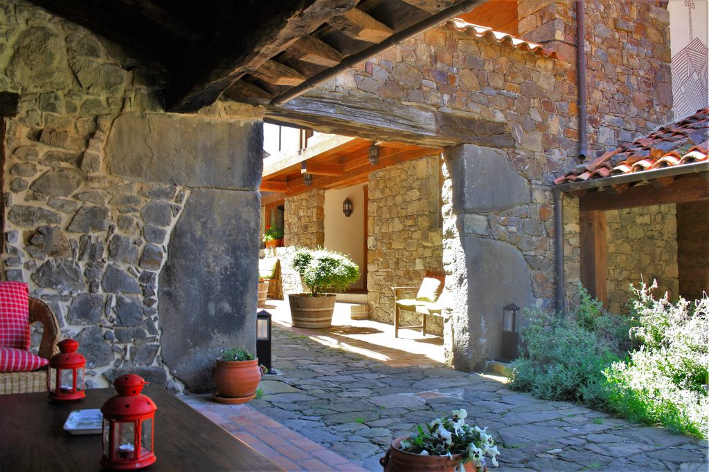 La Casa de las Chimeneas gallery - Gallery