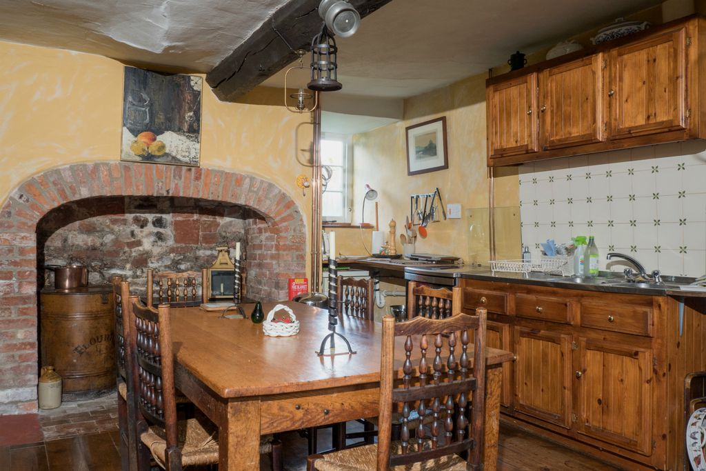 Old Priory Cottage gallery - Gallery