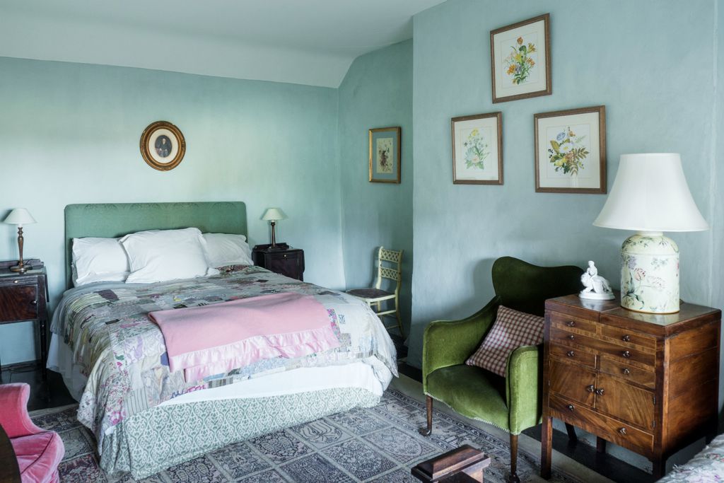 Old Priory Cottage gallery - Gallery