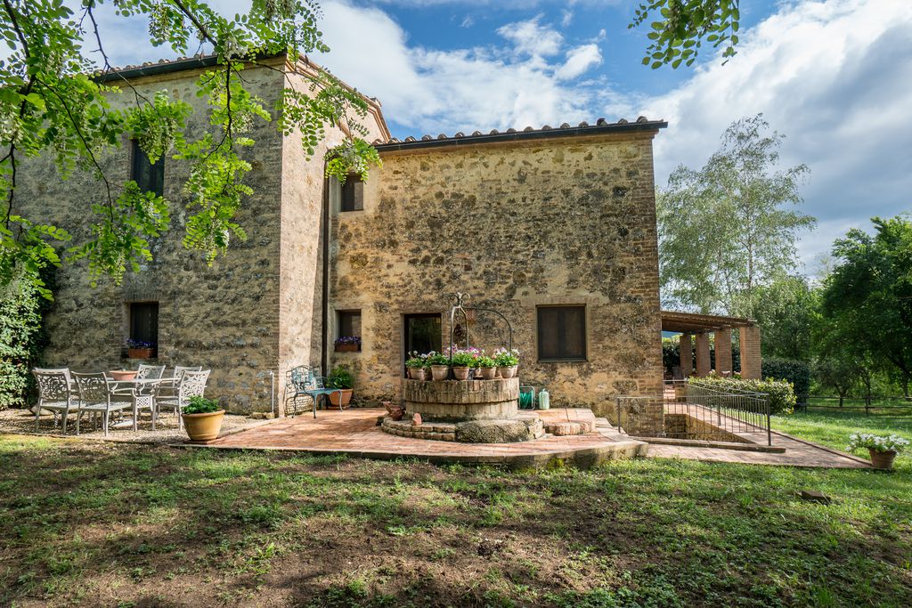 Cortile del Pozzo gallery - Gallery
