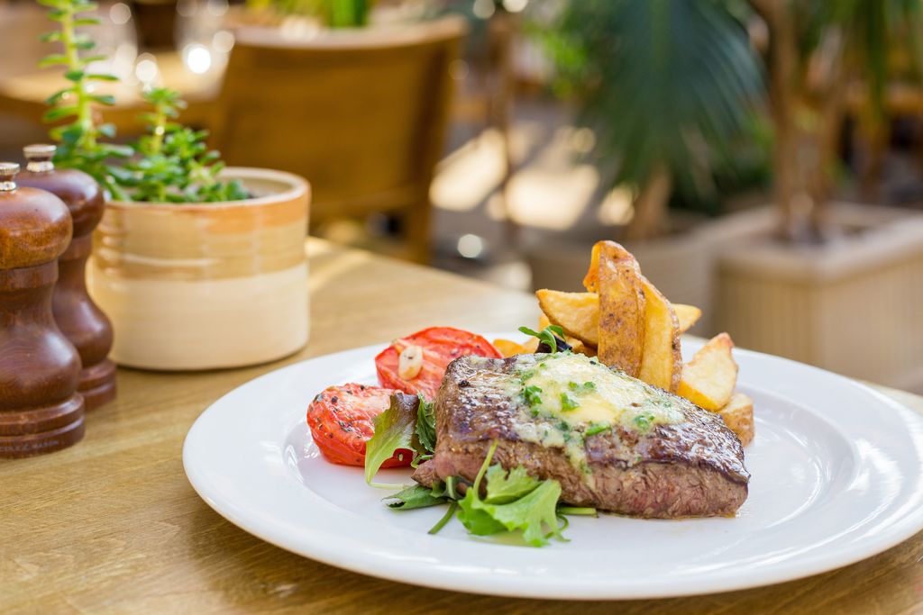 The Plume of Feathers gallery - Gallery