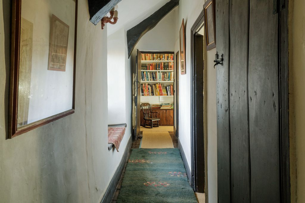The Old Priory gallery - Gallery