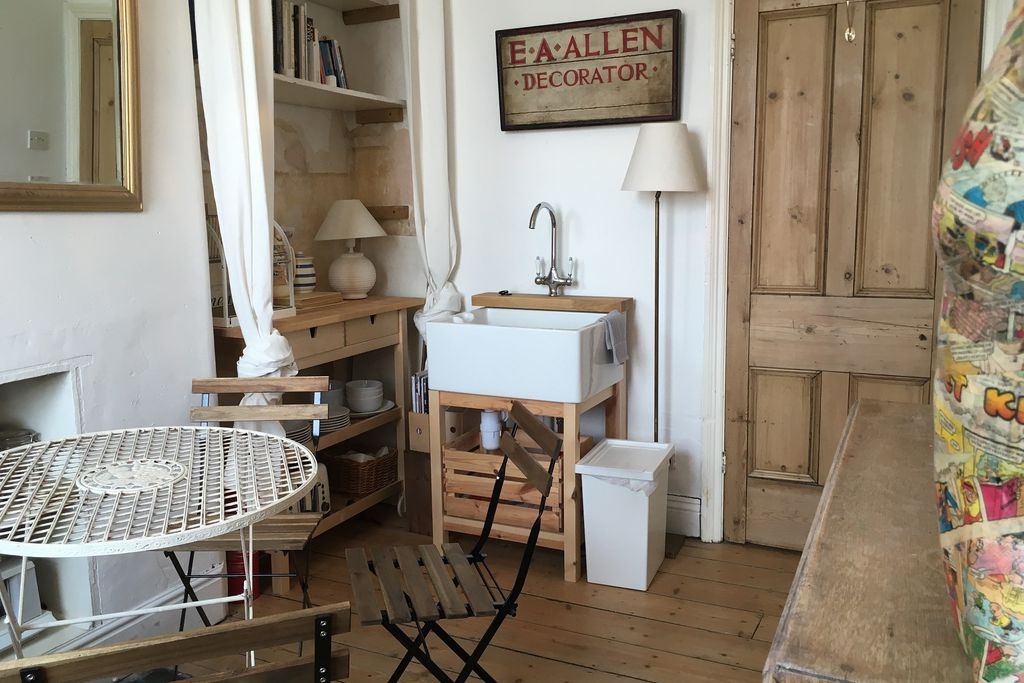 The Curious Cabinet gallery - Gallery