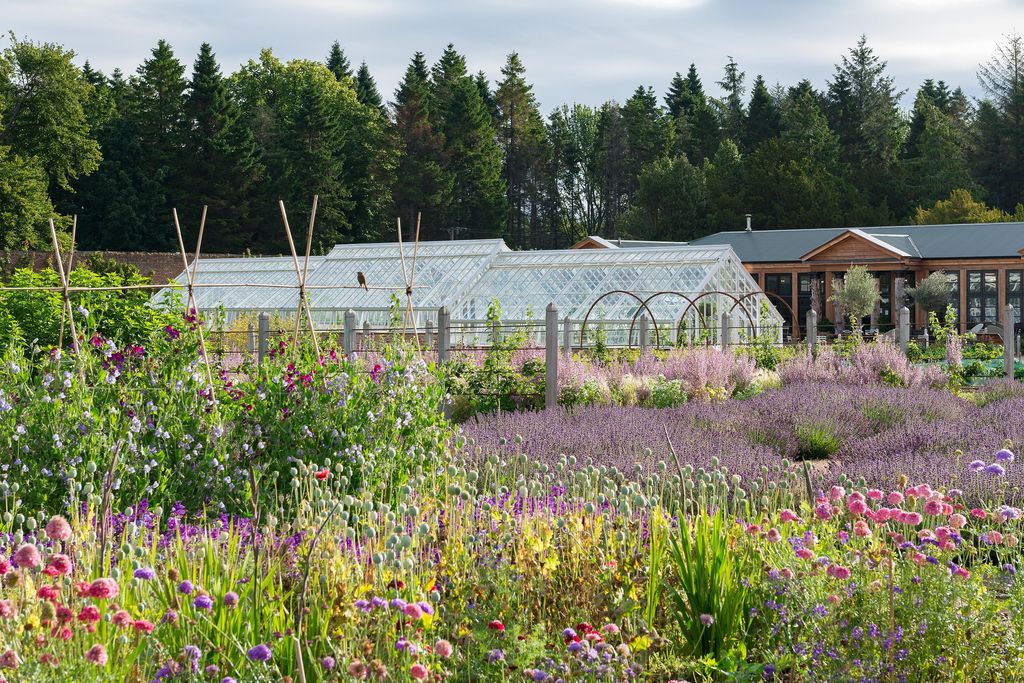 Quarry Gardens Lodge gallery - Gallery