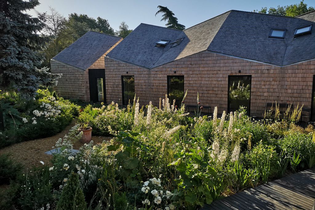 Five Acre Barn gallery - Gallery