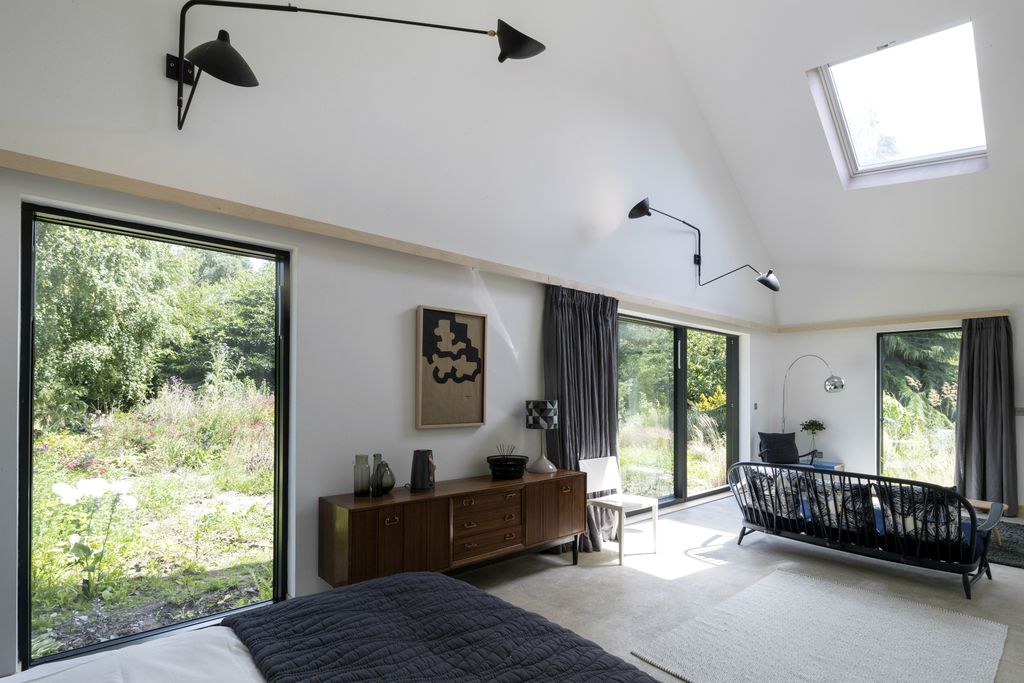 Five Acre Barn gallery - Gallery