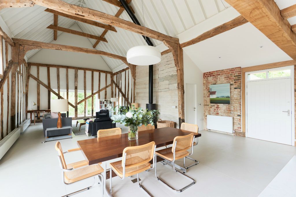 The Priory Barn gallery - Gallery