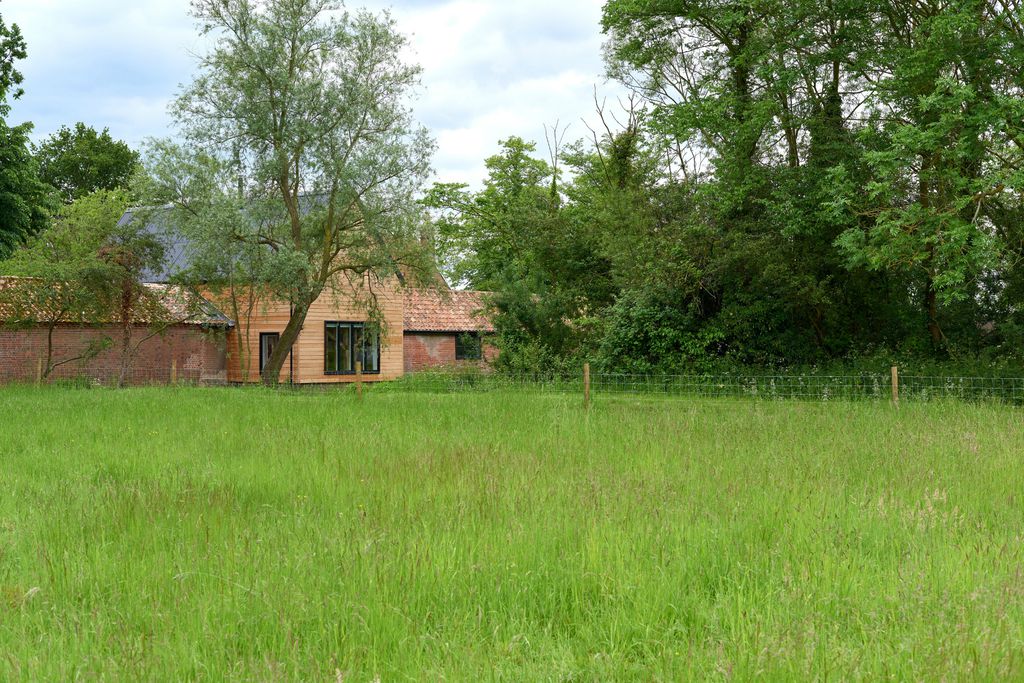 The Priory Barn gallery - Gallery