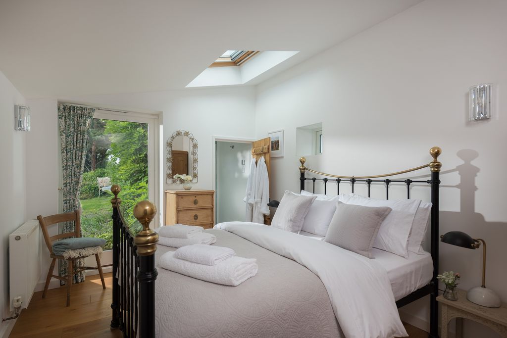 Cheyne Cottage gallery - Gallery