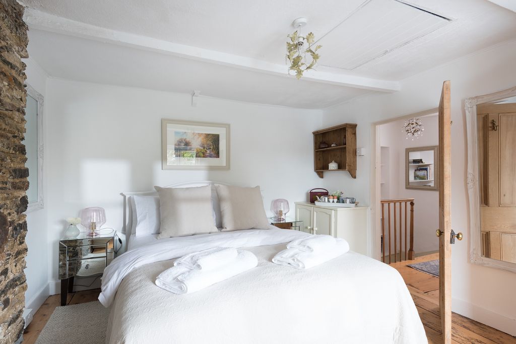 Cheyne Cottage gallery - Gallery