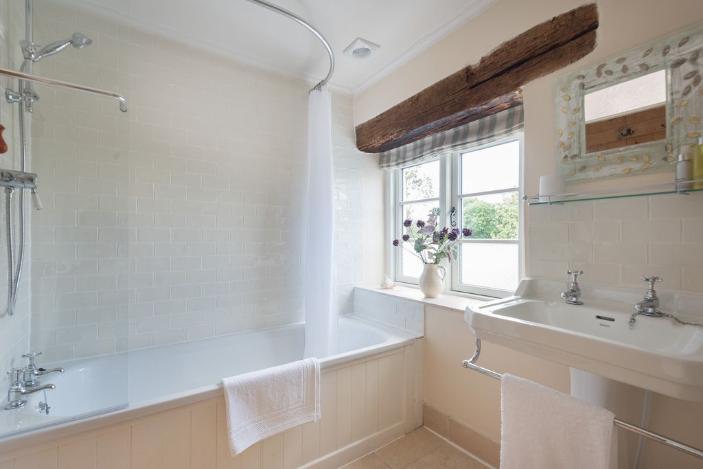 Cheyne Cottage gallery - Gallery