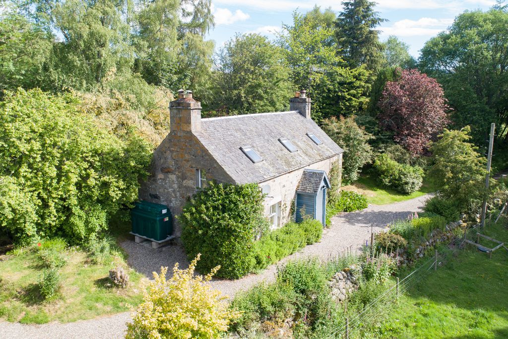 Rose Cottage, Dunalastair Estate gallery - Gallery