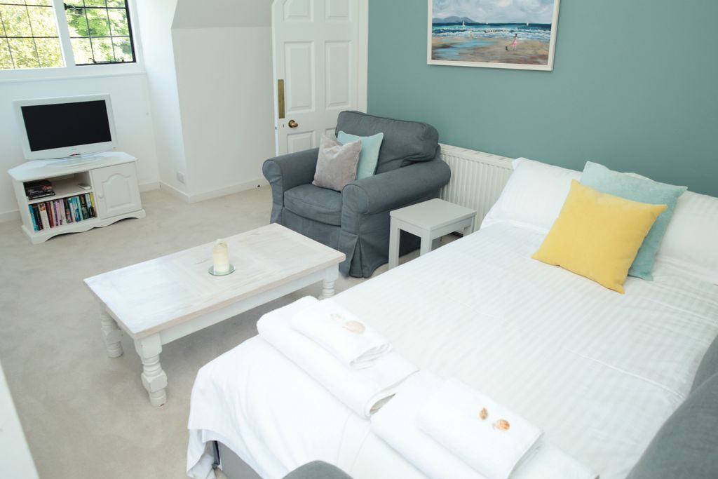 The West Wing at Pickwell Manor gallery - Gallery