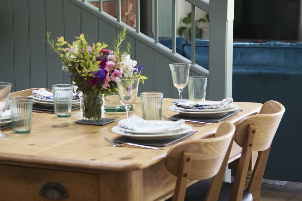 The Hovel gallery - Gallery