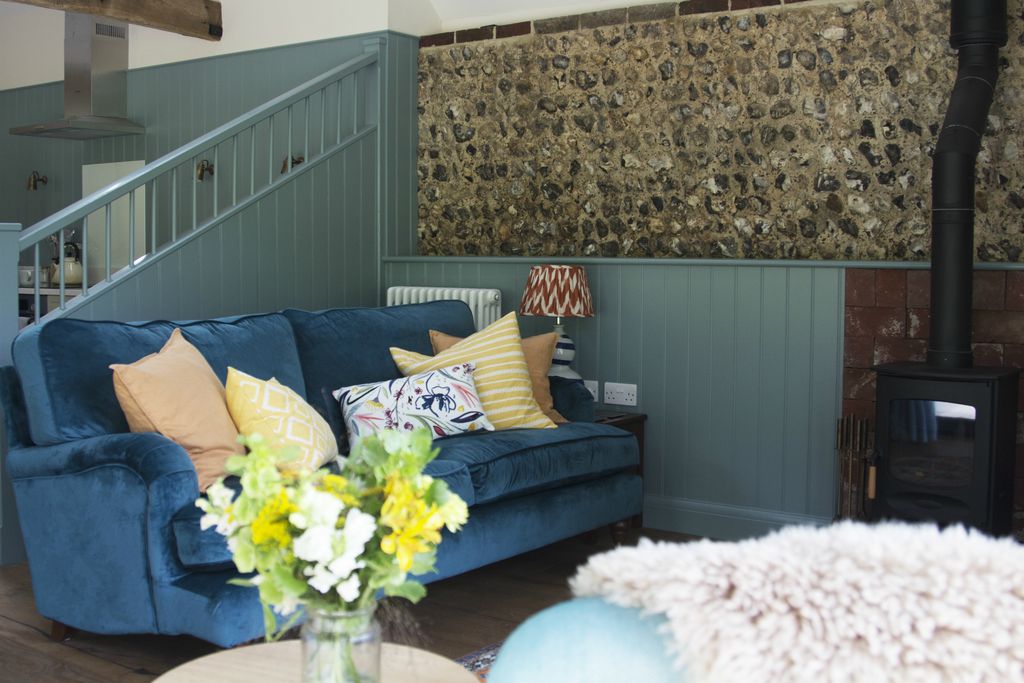 The Hovel gallery - Gallery