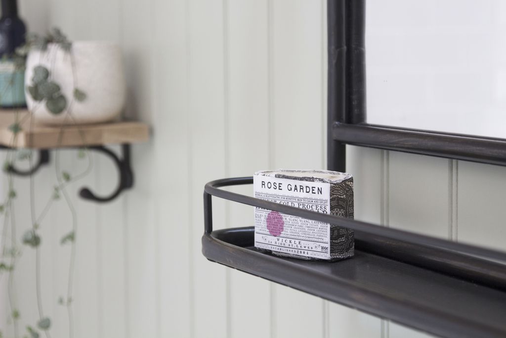 The Hovel gallery - Gallery