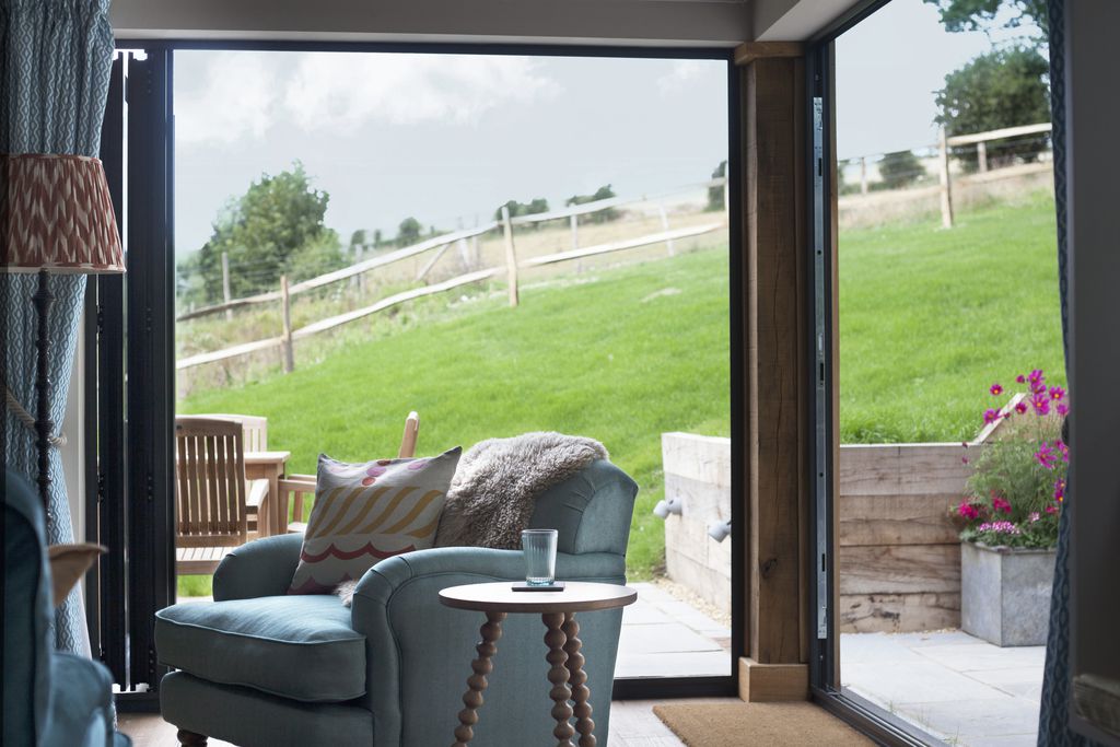 The Hovel gallery - Gallery