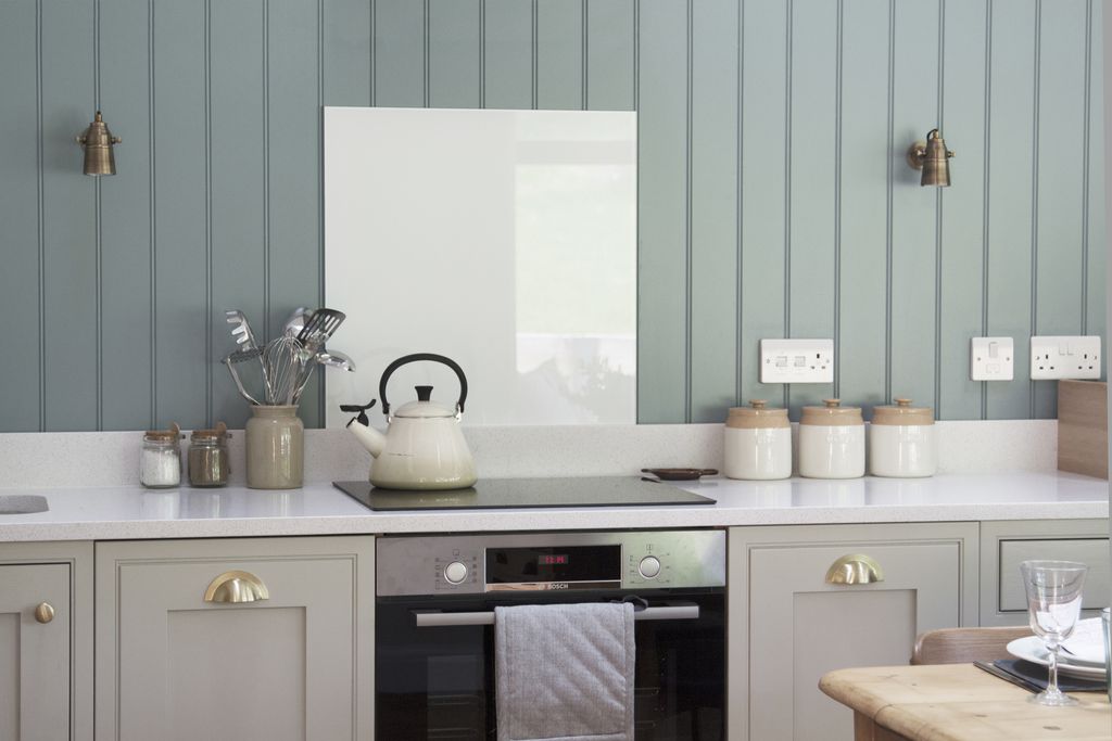 The Hovel gallery - Gallery