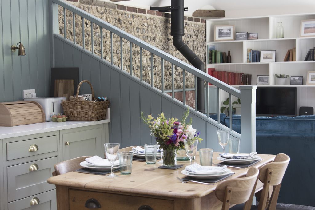 The Hovel gallery - Gallery