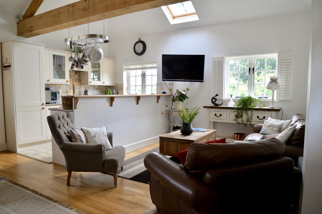 Chichester Cottage gallery - Gallery
