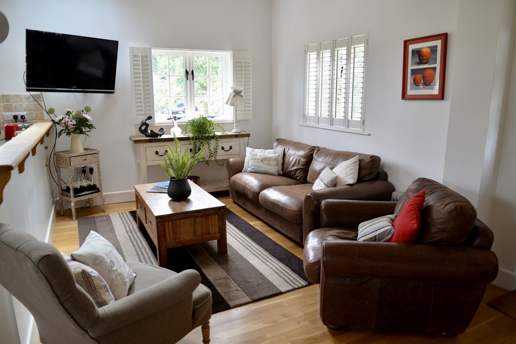 Chichester Cottage gallery - Gallery